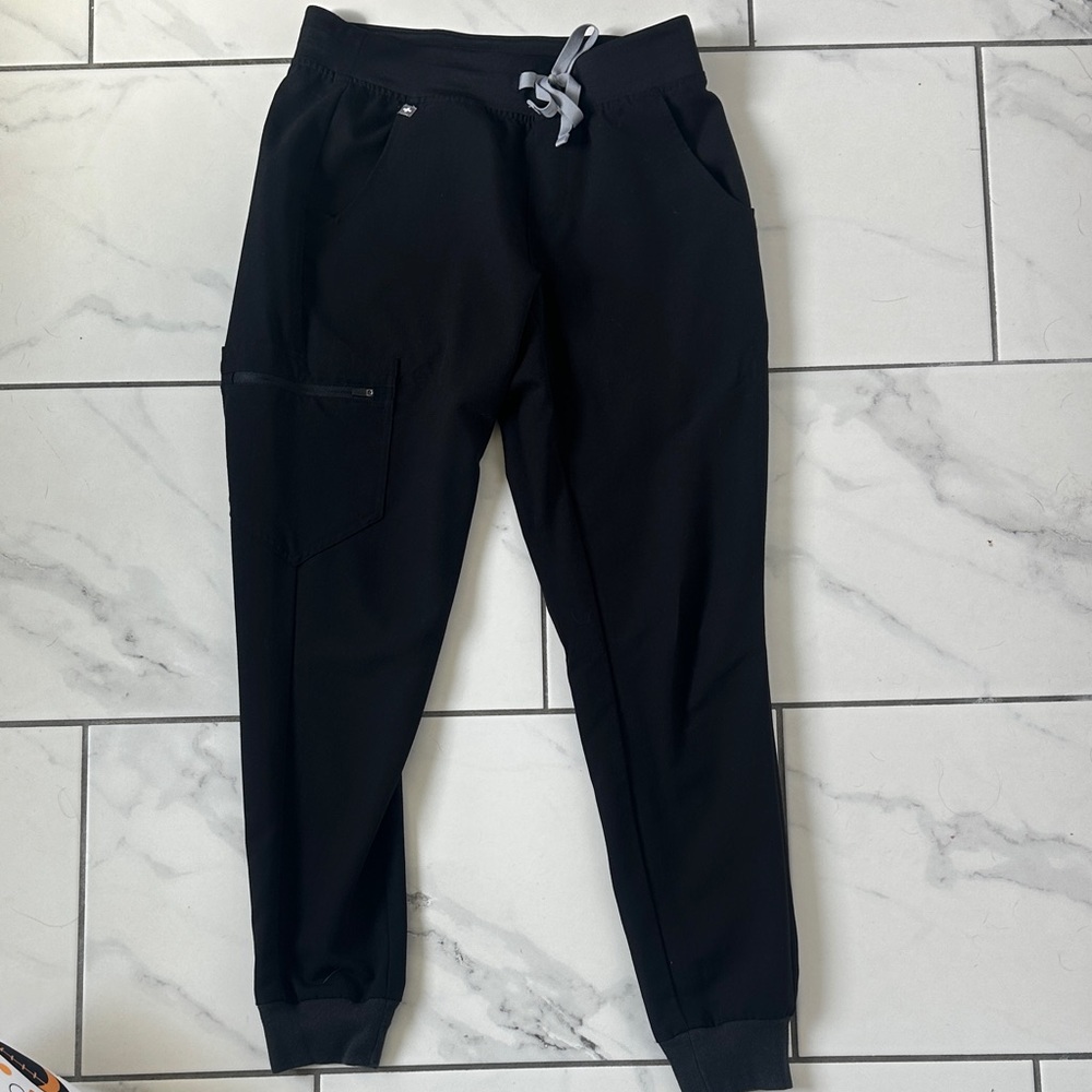 Fig’s Black Jogger Pants- Size Small